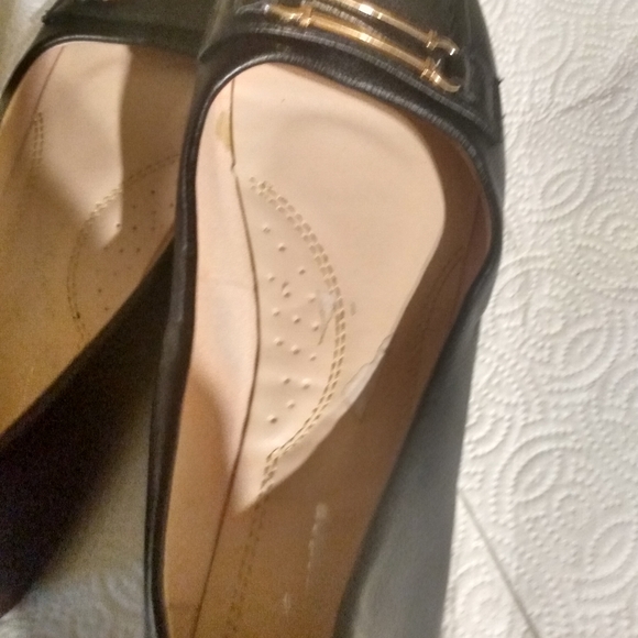 Flats - Picture 3 of 7